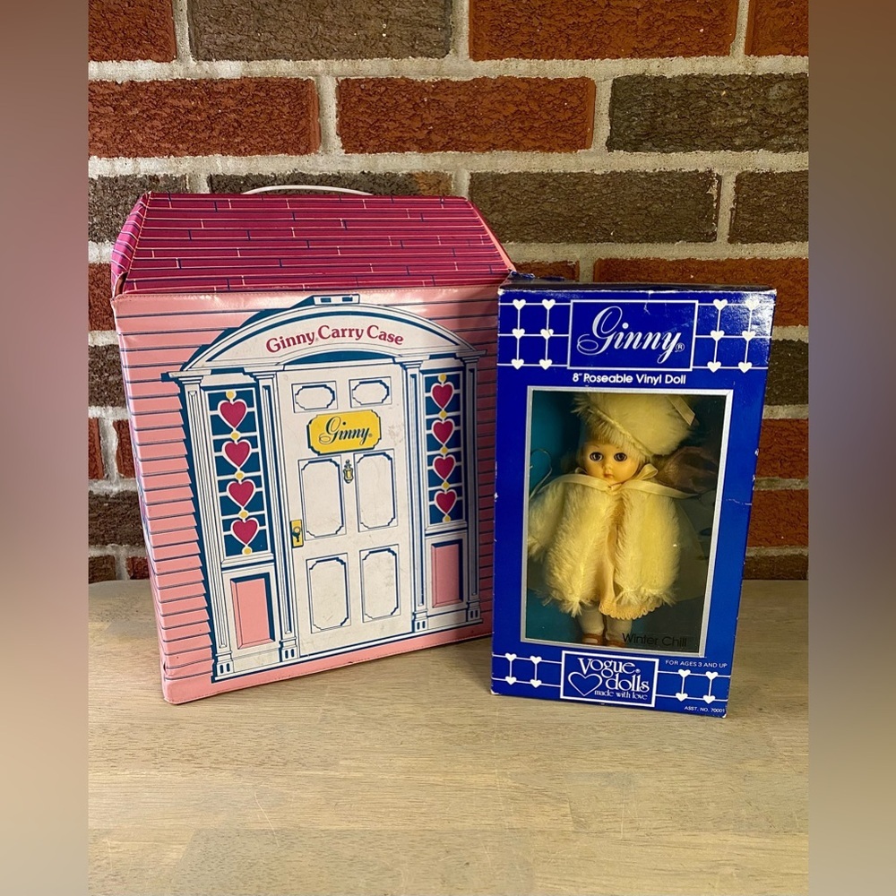 2 VINTAGE 70s & 80s (NEW) VOGUE Ginny Dolls With Case And Clothes‎